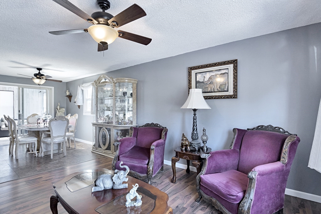 485 Riverside Road Springfield, MA 01107 - Photo 15 of 33 a living room with furniture