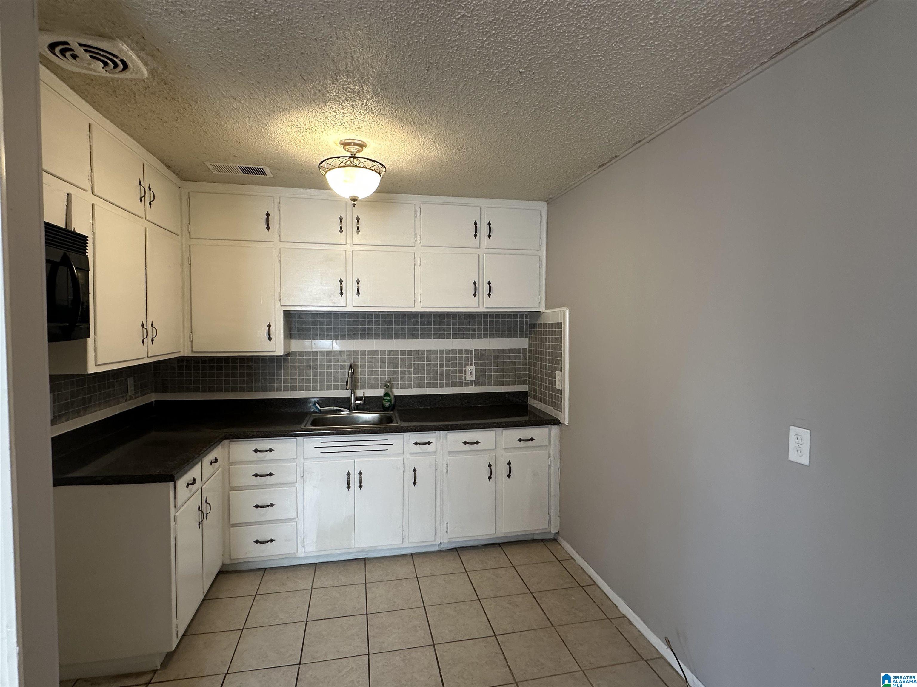 13 Spring Haven Circle Southwest Birmingham, AL 35211 - Photo 10 of 24