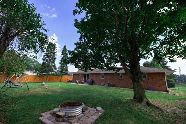 $299,999 | 4110 3rd Road, Bremen, IN 46506