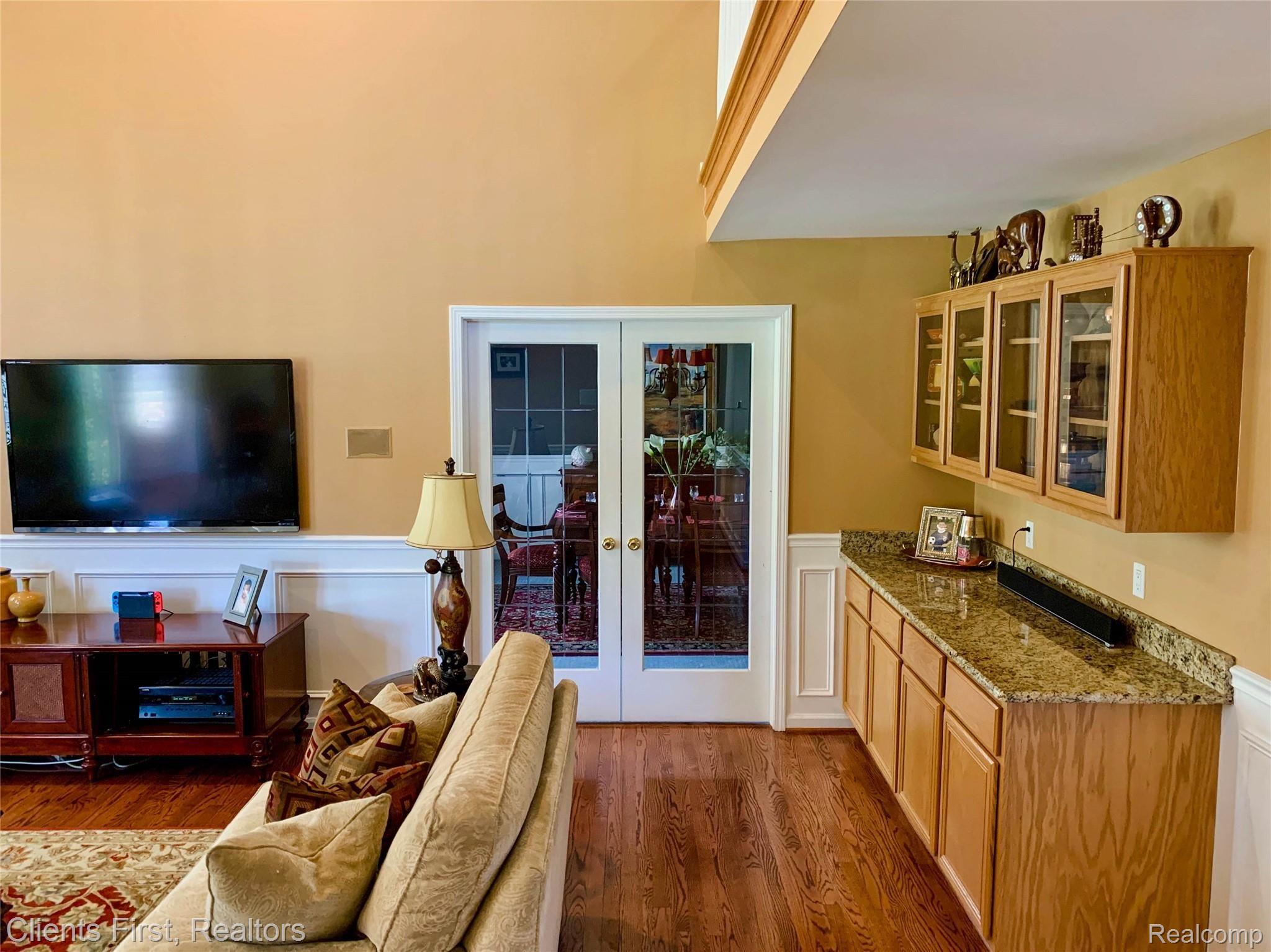 2120 Somerville Road Rochester, MI 48307 - Photo 9 of 54 IMG_1131.jpg