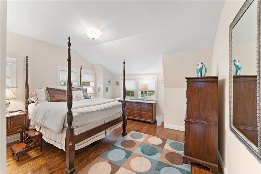 119 Purgatory Road Middletown, RI 02842 - Photo 31 of 45 Guest Suite
