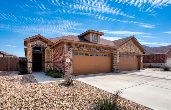 $1,595 | 334 Creekside Curve, New Braunfels, TX 78130