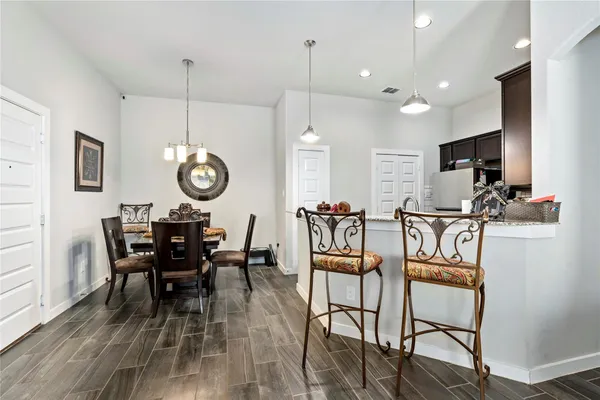 $1,595 | 334 Creekside Curve, New Braunfels, TX 78130