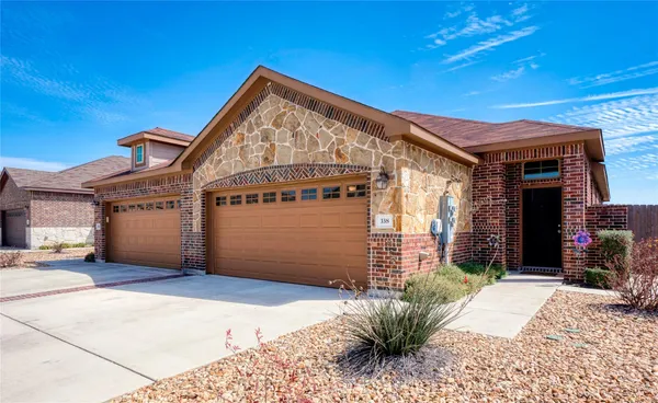 $1,595 | 334 Creekside Curve, New Braunfels, TX 78130