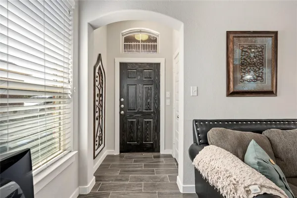 $1,595 | 334 Creekside Curve, New Braunfels, TX 78130