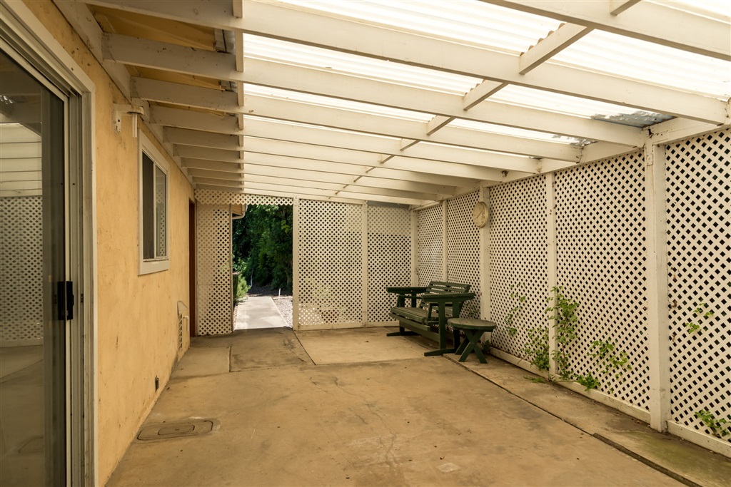 9122 Westhill Road Lakeside, CA 92040 - Photo 18 of 25 Gallery Image 18