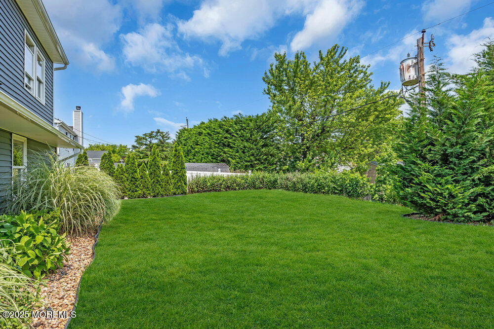 590 Lloyd Road Aberdeen, NJ 07747 - Photo 42 of 71 a view of a garden