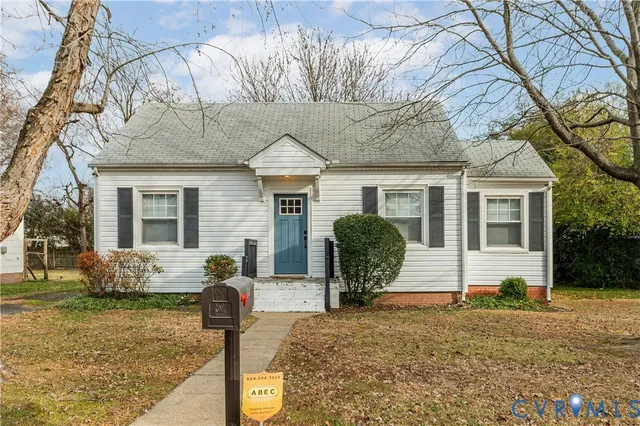 $2,400 | 2103 Pinetree Drive, Richmond, VA 23230