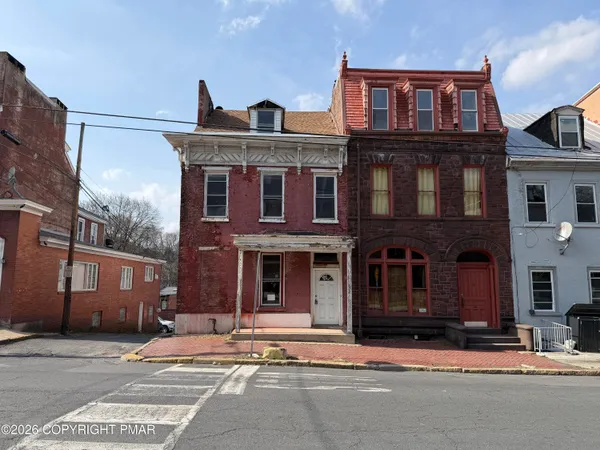 $120,000 | 622 Mahantongo Street, Pottsville, PA 17901
