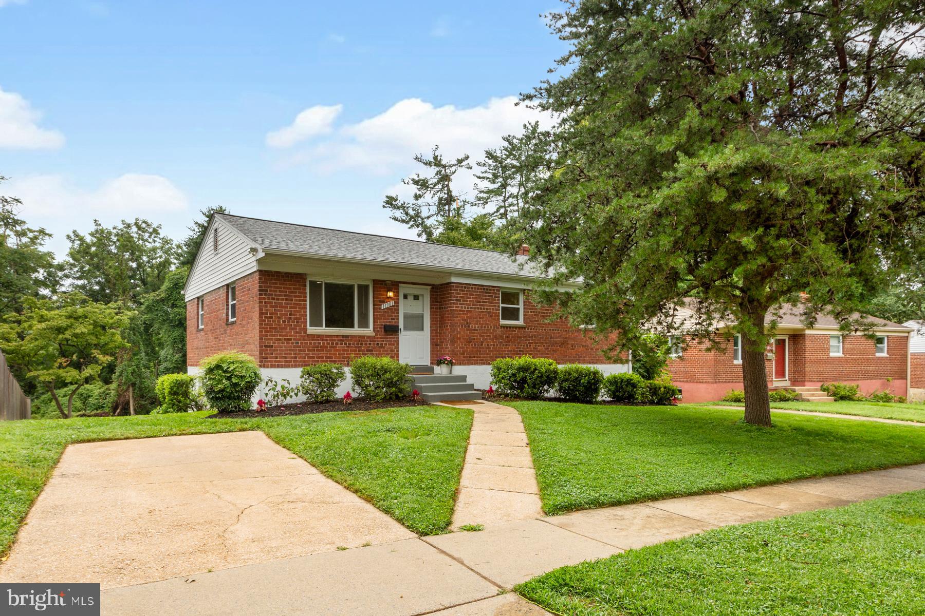 11901 Ashley Drive Rockville, MD 20852 - Photo 1 of 39