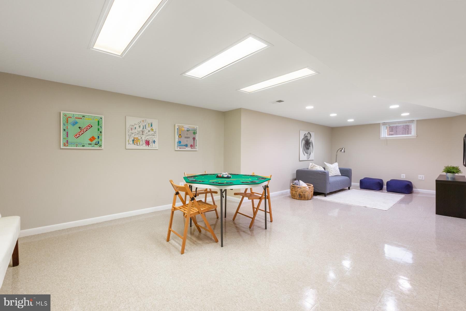 11901 Ashley Drive Rockville, MD 20852 - Photo 22 of 39