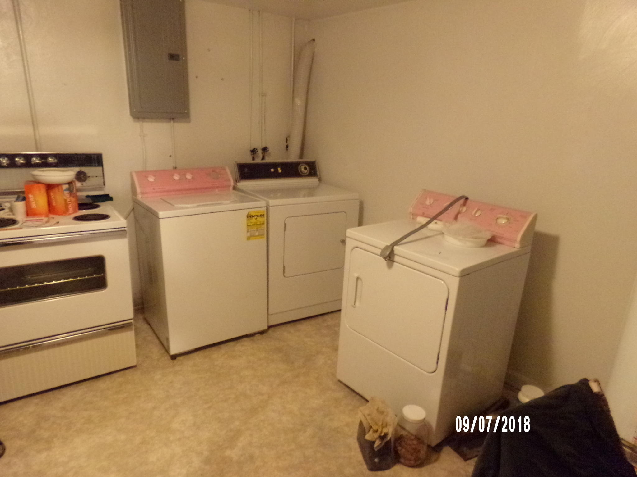 1638 Angus Road Northwest Roanoke, VA 24017 - Photo 16 of 23 Laundry Room