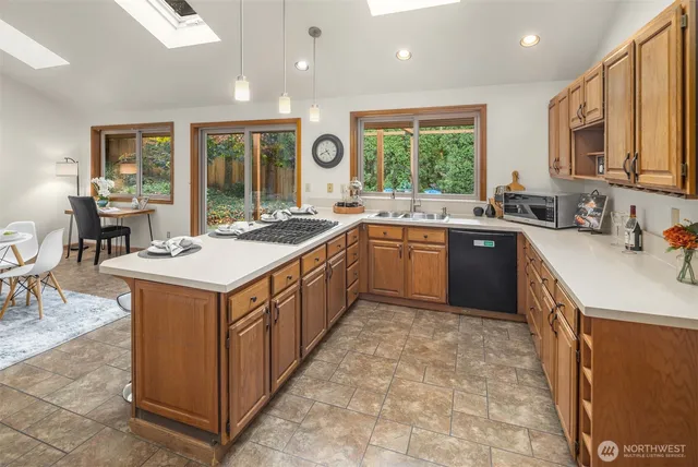 $697,888 | 821 South 31st Street, Renton, WA 98055