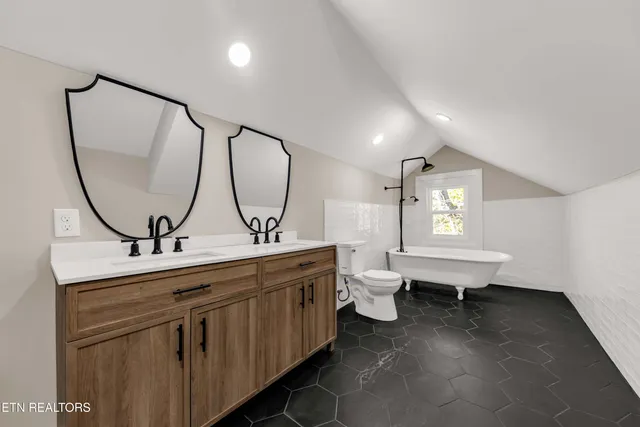 $489,900 | 1441 Roberson Spring Road, Loudon, TN 37774