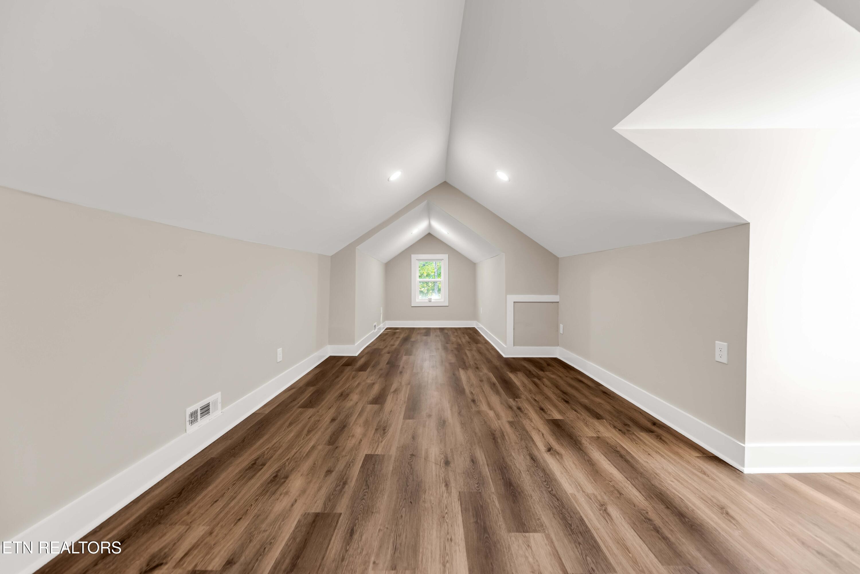 1441 Roberson Spring Road Loudon, TN 37774 - Photo 16 of 26 ROB_8495