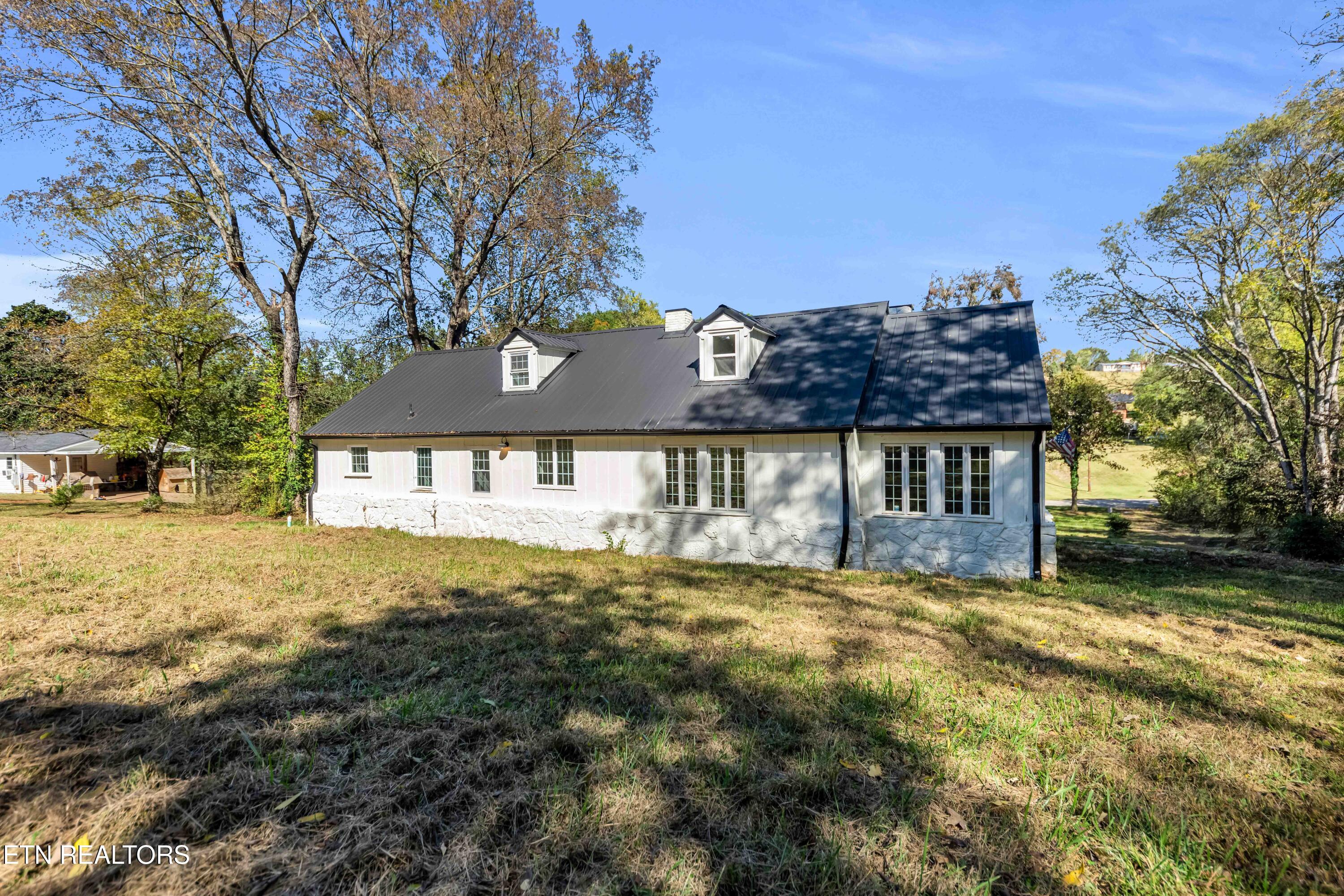 1441 Roberson Spring Road Loudon, TN 37774 - Photo 21 of 26 ROB_8519