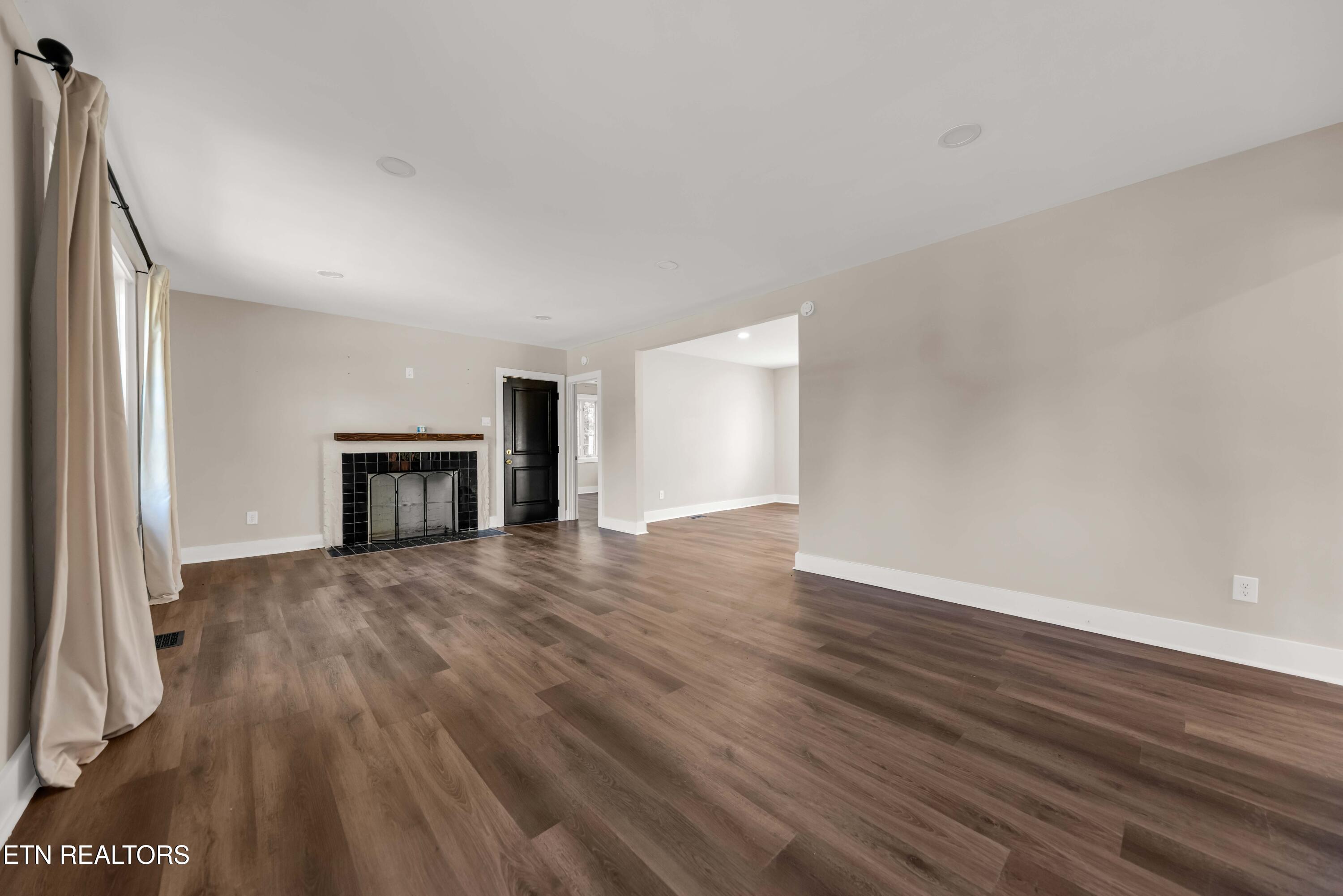 1441 Roberson Spring Road Loudon, TN 37774 - Photo 4 of 26 ROB_8459