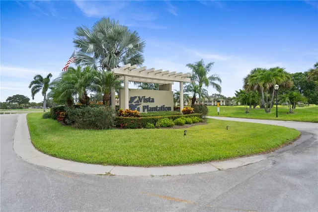 $249,900 | 9 Plantation Drive, Unit 201, Vero Beach, FL 32966