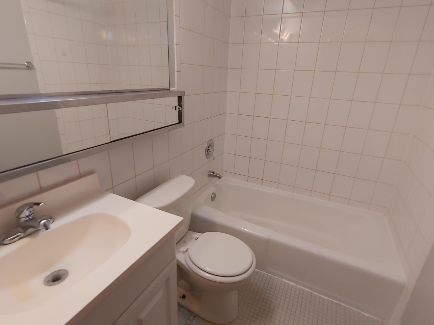 6000 North Sheridan Road, Unit 314 Chicago, IL 60660 - Photo 8 of 8