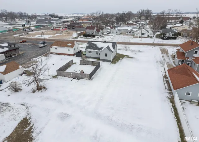 $95,000 | 116 West Garfield Street, Kewanee, IL 61443