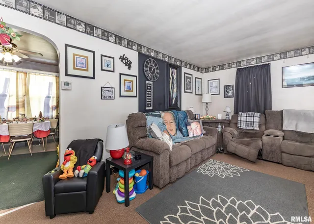 $95,000 | 116 West Garfield Street, Kewanee, IL 61443