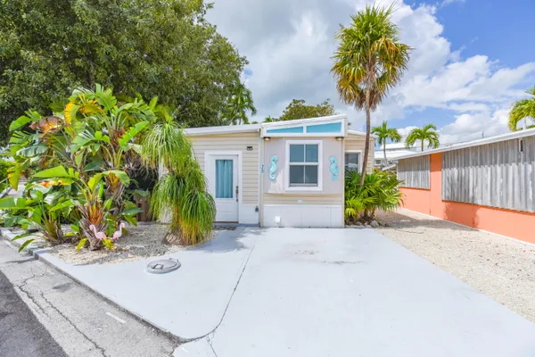 $349,000 | 701 Spanish Main Drive, Unit 28, Cudjoe, FL 33042