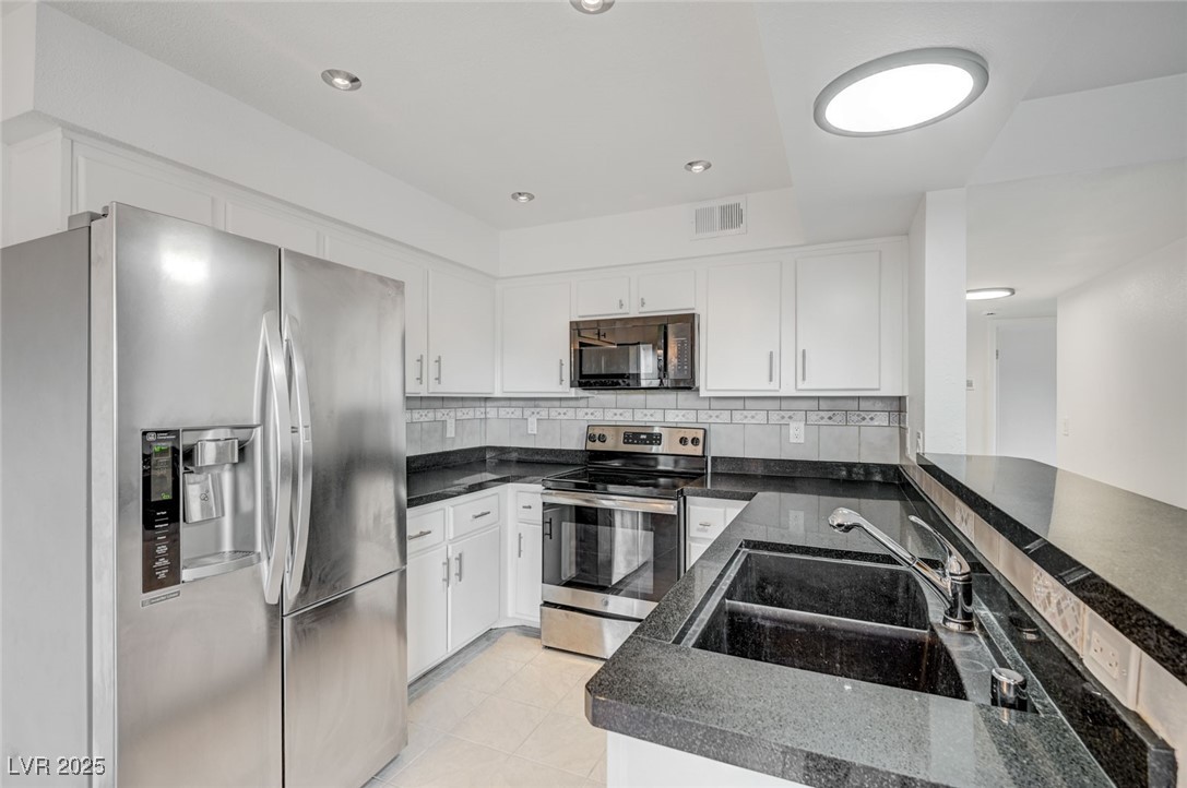 1575 West Warm Springs Road, Unit 114 Henderson, NV 89014 - Photo 9 of 32 Gallery Image 9