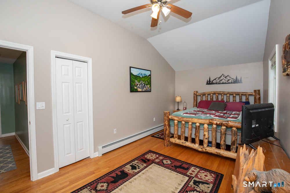 154 Meeting House Hill Road Durham, CT 06422 - Photo 15 of 37 Primary bedroom