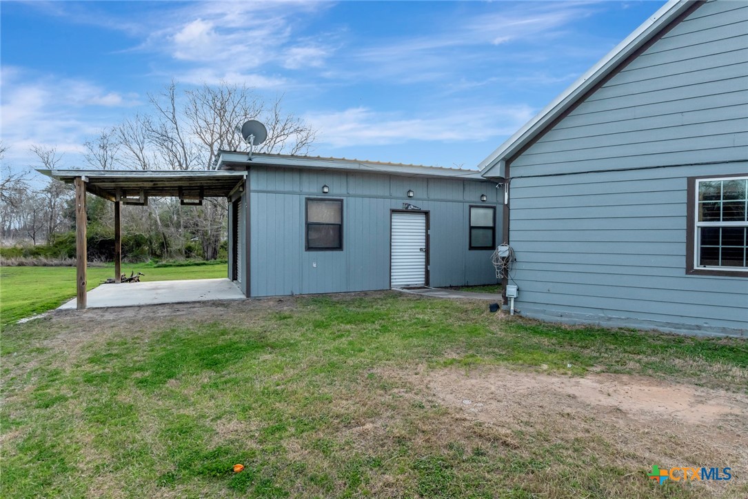 52 Old Bloomington Road North Victoria, TX 77905 - Photo 18 of 27