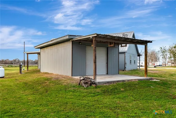 $649,900 | 52 Old Bloomington Road North, Victoria, TX 77905