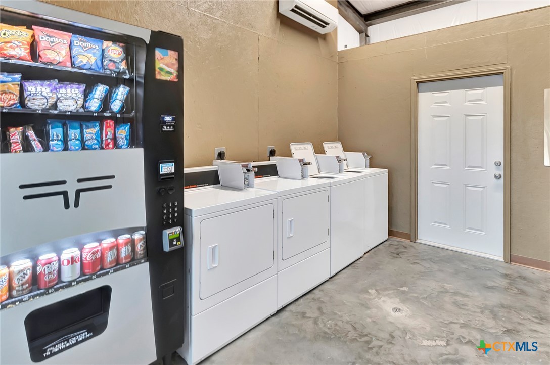 52 Old Bloomington Road North Victoria, TX 77905 - Photo 21 of 27