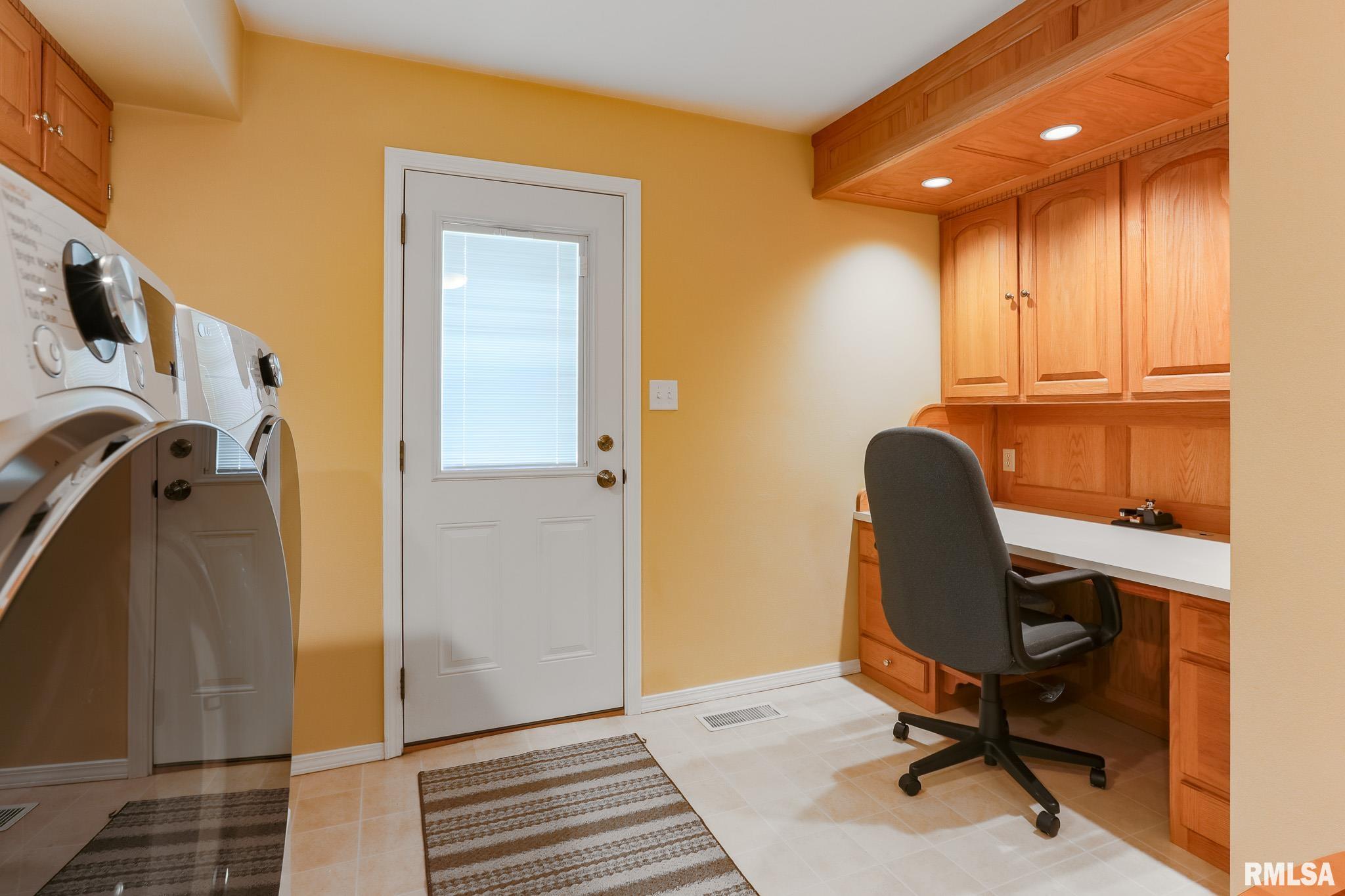 2816 Sheridan Road Pekin, IL 61554 - Photo 21 of 32