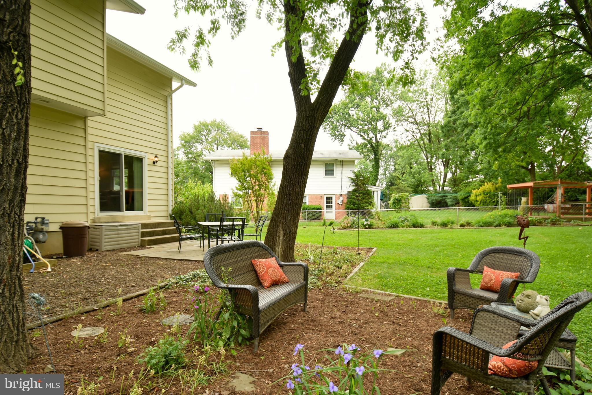 6108 Rivanna Drive Springfield, VA 22150 - Photo 5 of 25 Exterior (Rear)