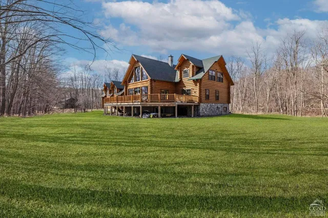 $1,699,000 | 102 Thunderbird Terrace, Windham, NY 12496