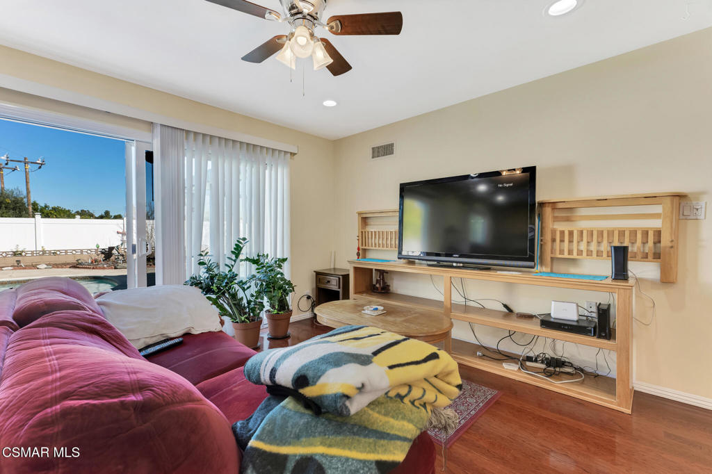 417 Columbia Road Thousand Oaks, CA 91360 - Photo 17 of 31