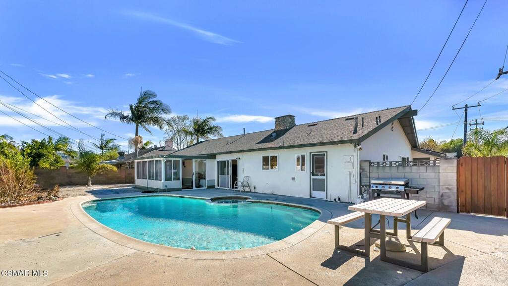 417 Columbia Road Thousand Oaks, CA 91360 - Photo 5 of 31