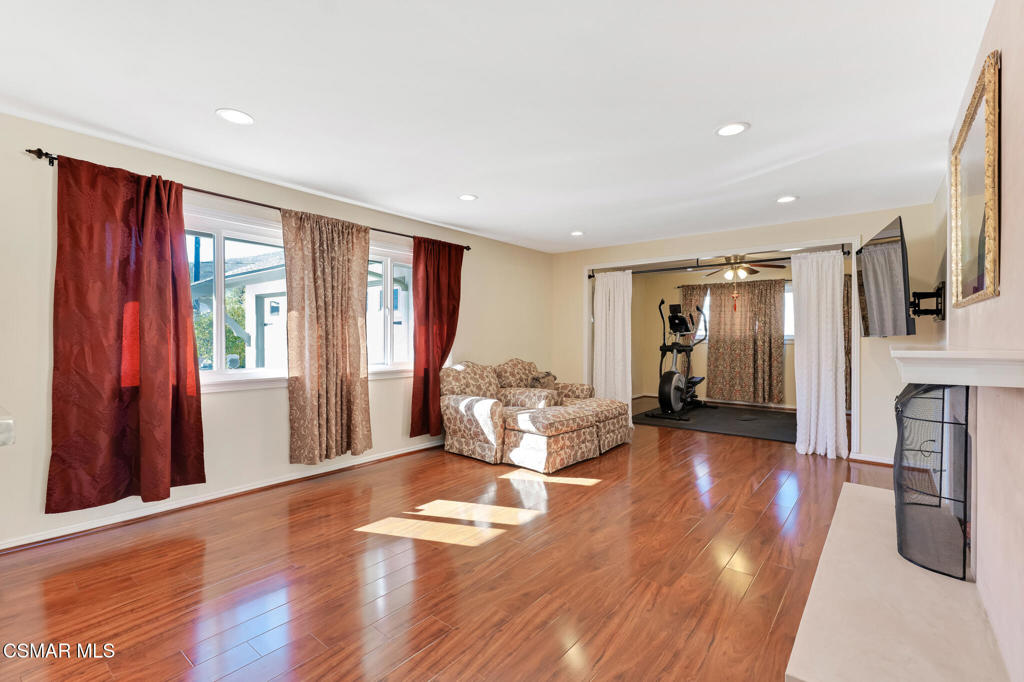 417 Columbia Road Thousand Oaks, CA 91360 - Photo 9 of 31