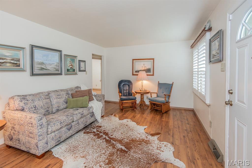 330 Derhake Road Florissant, MO 63031 - Photo 6 of 40 Gallery Image 6