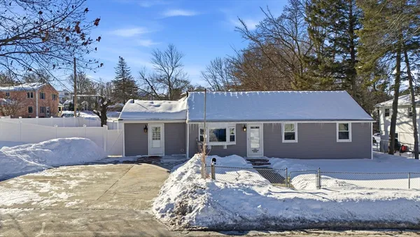 $600,000 | 206 Burnham Road, Lowell, MA 01852