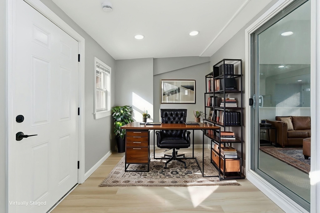 206 Burnham Road Lowell, MA 01852 - Photo 12 of 25