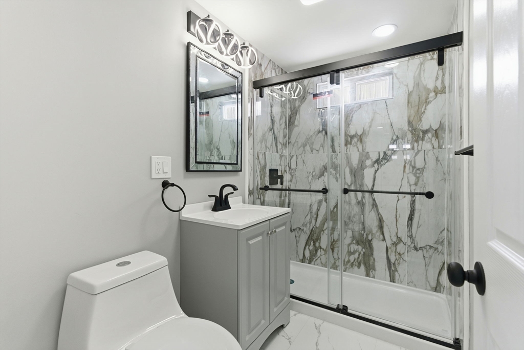 206 Burnham Road Lowell, MA 01852 - Photo 16 of 25