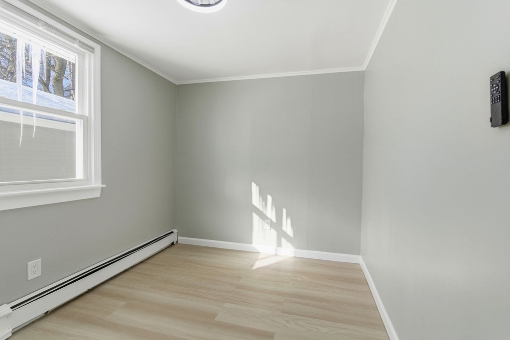 206 Burnham Road Lowell, MA 01852 - Photo 19 of 25