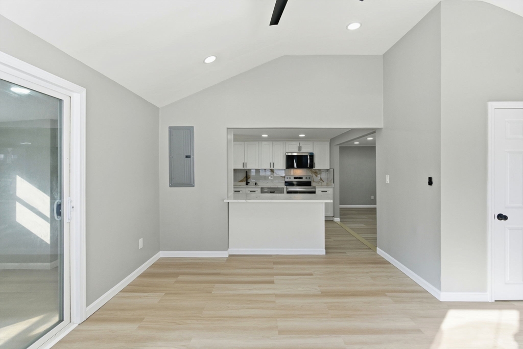 206 Burnham Road Lowell, MA 01852 - Photo 8 of 25