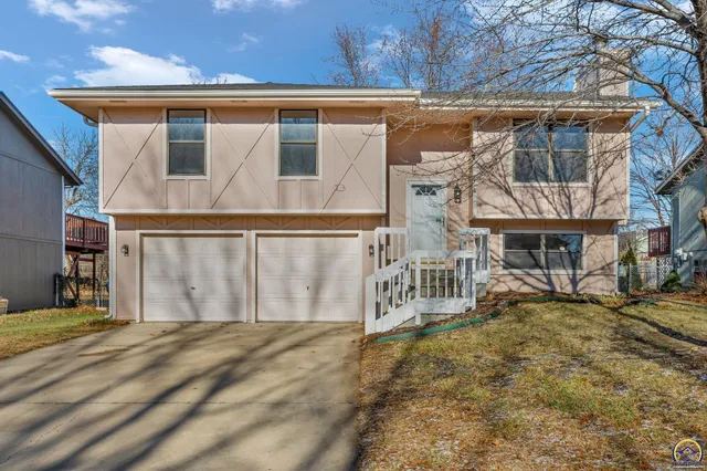 $220,000 | 7412 Southwest 25th Street, Topeka, KS 66614