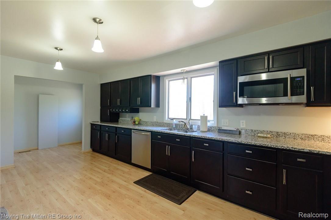 45850 Hull Road Belleville, MI 48111 - Photo 3 of 59 MTM_45850_hull-22.jpg