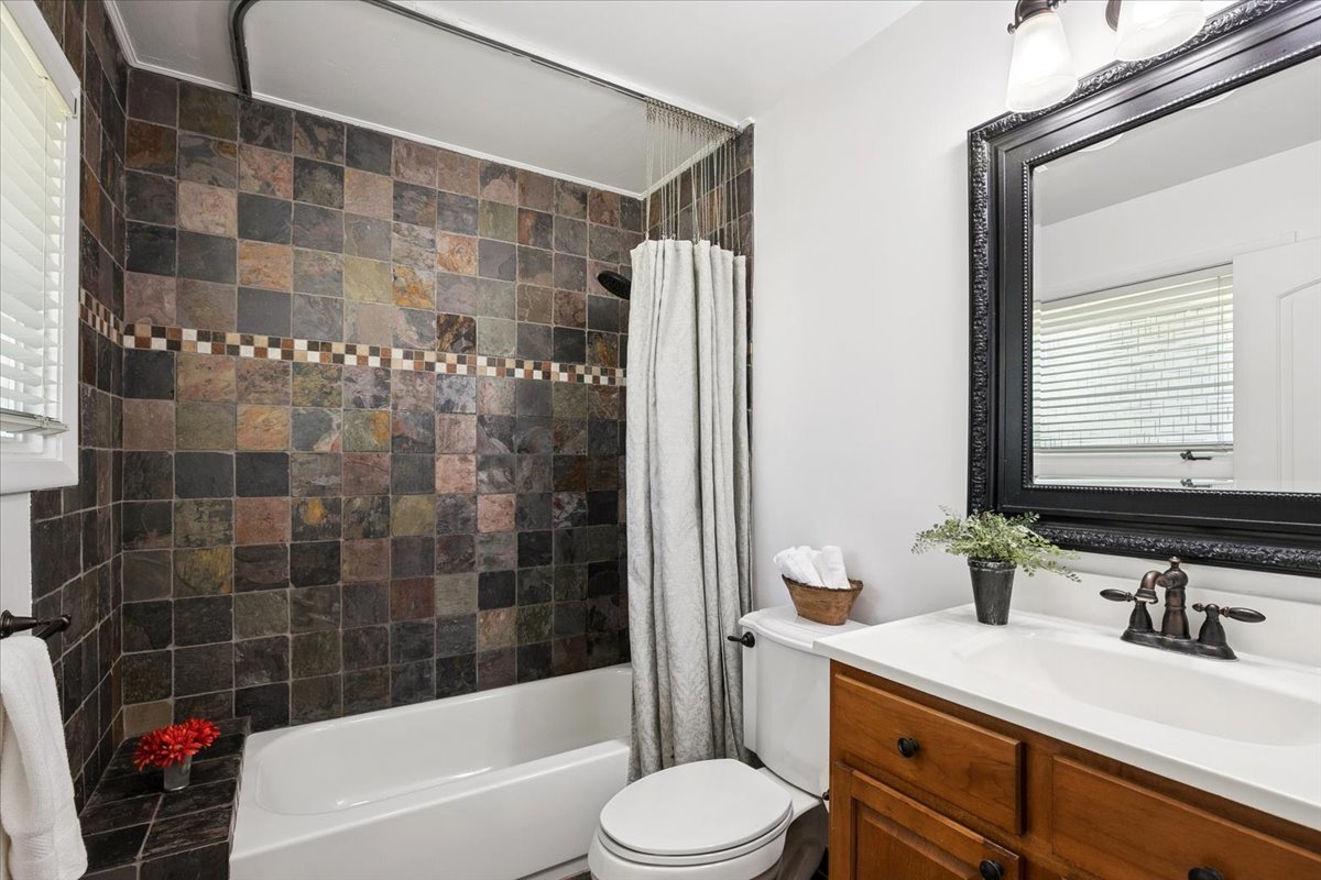 505 Butterfield Road Libertyville, IL 60048 - Photo 17 of 29 Gallery Image 17