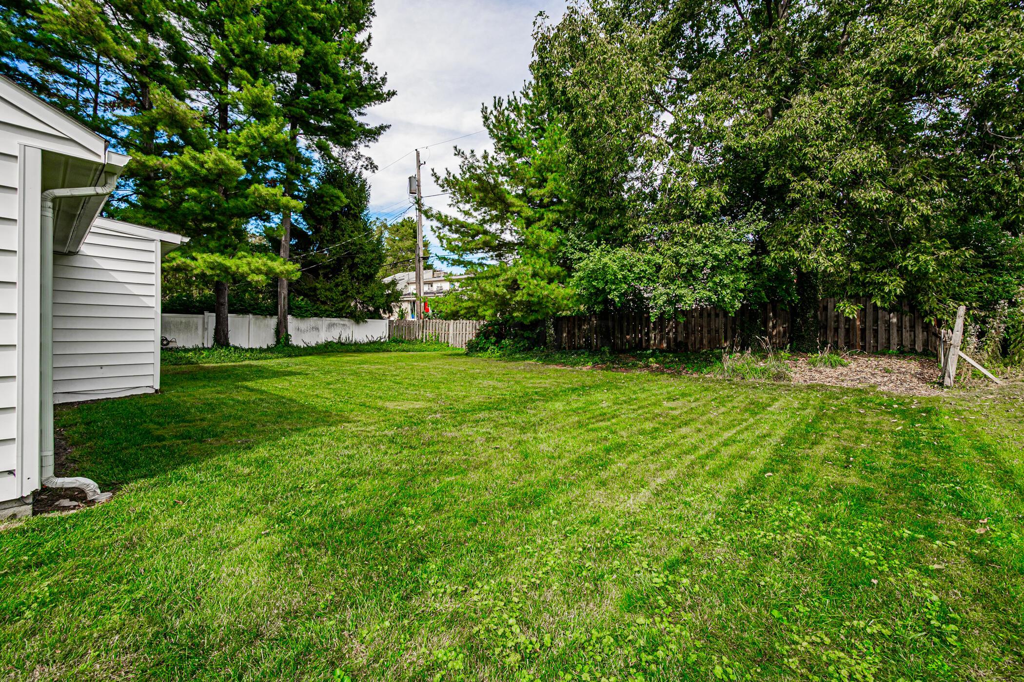 1904 Malvern Road Columbus, OH 43221 - Photo 47 of 55 1904 Malvern Rd 010
