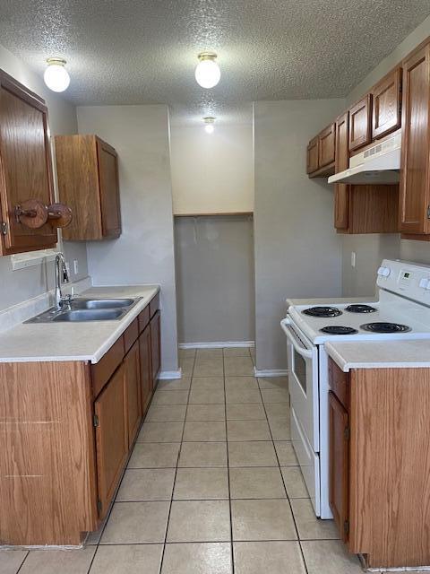 304 81st Street, Unit 1 Lubbock, TX 79404 - Photo 3 of 15 IMG_2872