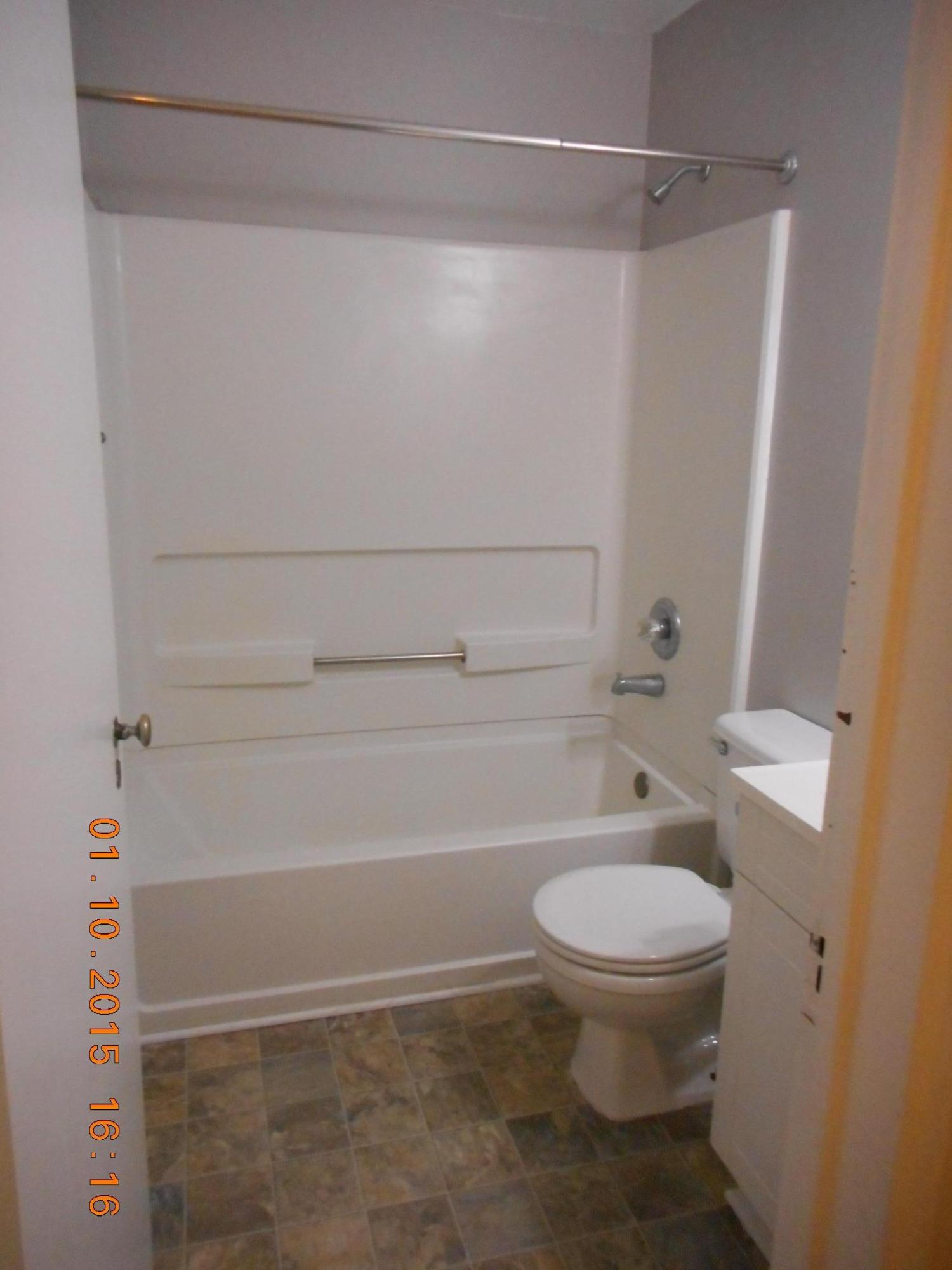 125 Parsons Road Oak Ridge, TN 37830 - Photo 18 of 40 Bathroom
