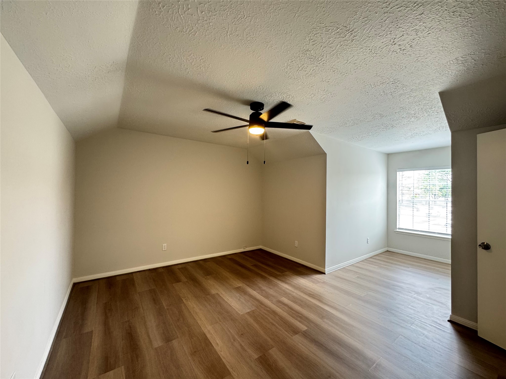 1915 Reddington Road Sugar Land, TX 77478 - Photo 22 of 34